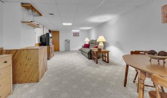 1724 SCHAEFER Cir, Appleton, WI 54915