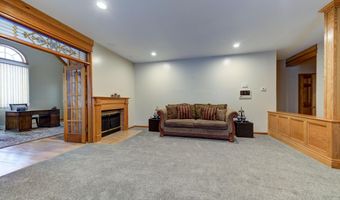 9 University Pl, Amsterdam, NY 12010