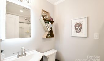 4014 Larkspur Ln, Charlotte, NC 28205