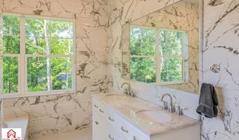 372 Foxboro Dr, Avon, IN 46123