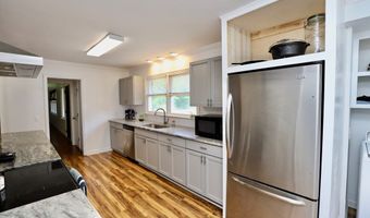 805 Mcrae Rd, Camden, SC 29020