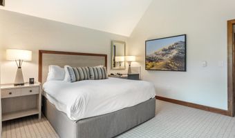 100 Bachelor Ridge Rd 3704, Avon, CO 81620