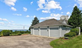 33 Courageous Cir, Bristol, RI 02809