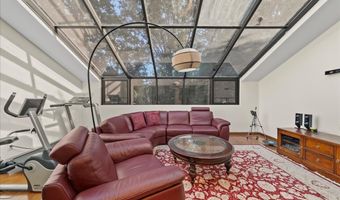 10 Morley Ct, Albertson, NY 11507