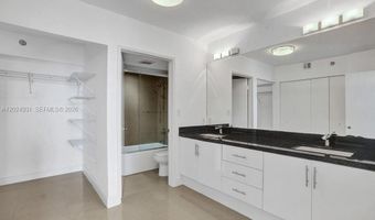 20515 E Country Club Dr 1641, Aventura, FL 33180