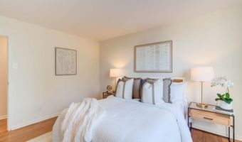 4936 SENTINEL Dr 302, Bethesda, MD 20816