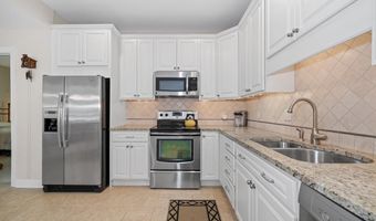 319 SHANNONBRIDGE Dr, Hockessin, DE 19707