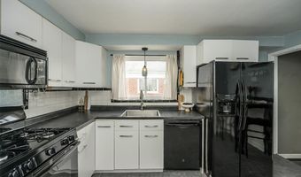 9327 Mackenzie Rd, Affton, MO 63123