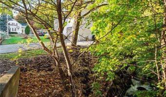 25 Manville Hill Rd, Cumberland, RI 02864