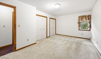 14 Colonial Ct, Cheshire, CT 06410