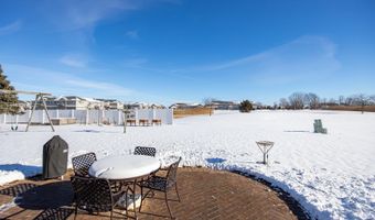3200 S HUCKLEBERRY Ln, Appleton, WI 54915