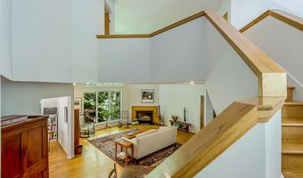 555 Glendale Cir, Ann Arbor, MI 48103