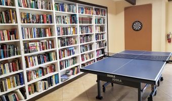 3401 N Country Club Dr 211, Aventura, FL 33180