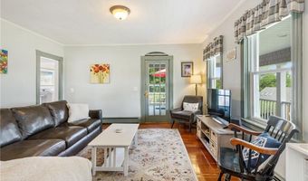 7 Prospect Ave, Narragansett, RI 02882