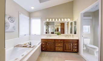 3682 Tanglewood Ct, Ann Arbor, MI 48105