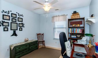 1537 Whispering Creek Dr, Ballwin, MO 63021