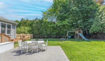 2 Amherst Rd, Andover, MA 01810