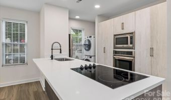 1525 Briar Creek Rd B, Charlotte, NC 28205
