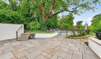 1980 Hillside Dr, Columbus, OH 43221