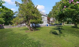 9 Cummings Rd, Newport, RI 02840
