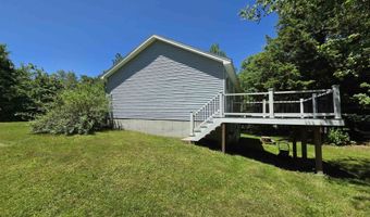 17 Winwood Dr, Barnstead, NH 03225
