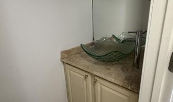 26 Gaston St, Aberdeen, NJ 07747
