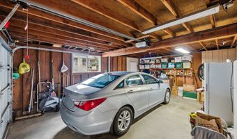 830 CHICAGO Ave, Bandon, OR 97411