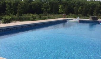 359 Riverside Cir, Anoka, MN 55303