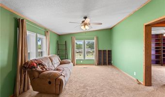 15038 Fairmount Rd, Basehor, KS 66007