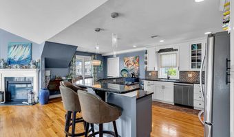 21 W Magnolia Ave, Beach Haven, NJ 08008
