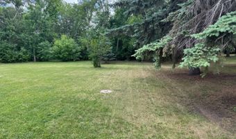 415 10th St W, Bottineau, ND 58318