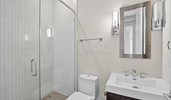 4964 ESKRIDGE Ter NW, Washington, DC 20016