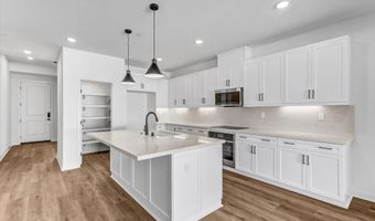 7636 Acama St, San Diego, CA 92126