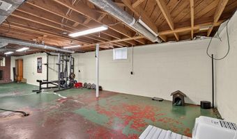 379 NE Morningside Ln, Abingdon, VA 24210