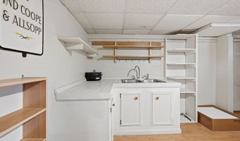 37 Fleetwood Ave, Bethel, CT 06801