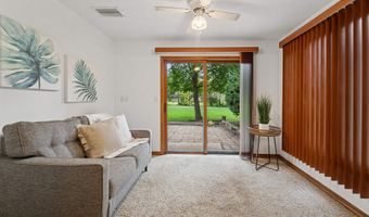 2427 BARBARA Ave, Appleton, WI 54915