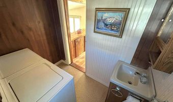 208 7th St, Bangor, ME 04401