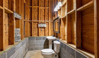 1388 Cypress Pointe Dr, Akron, AL 35449