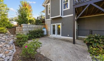 2 Wood Path Ln, Arden, NC 28704