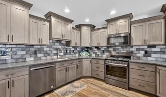 1027 Pinewood Ave, Chubbuck, ID 83202