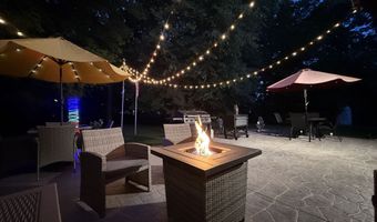 275 Inland Cir, Avon, IN 46123