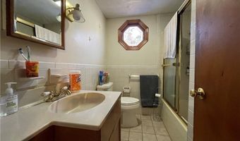 66 Sherry Ave, Bristol, RI 02809