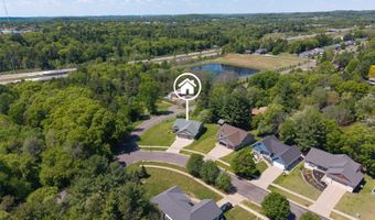 2544 Avery Ln, Altoona, WI 54720