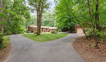 67 Quaker Ln, Bolton, MA 01740