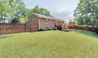 7705 ROYSTON St, Annandale, VA 22003