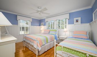 211 Stratford Ave, Beach Haven, NJ 08008