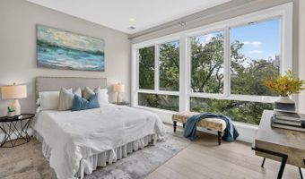 1102 STAPLES St NE #301, Washington, DC 20002