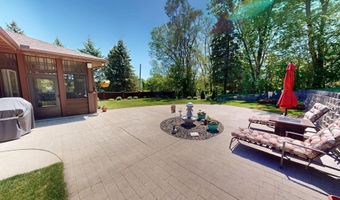 1401 Martin Rd, Albert Lea, MN 56007