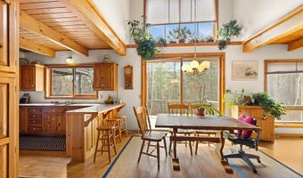 40 Indian Ladder Dr, Altamont, NY 12009