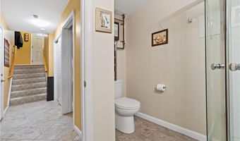 413 North Ln, Bristol, RI 02809